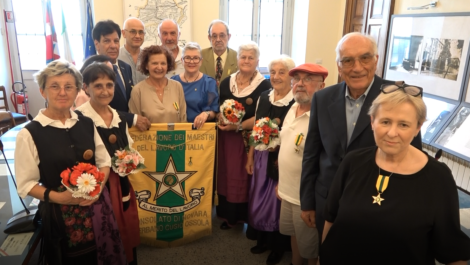 La domese Maura De Tomasi Maestra del Lavoro. Ieri in Municipio la cerimonia