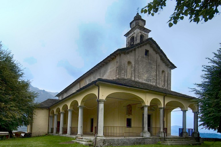 San Fermo di Crusinallo: si guarda anche al recupero del vicino edificio, un tempo chiamato l'"ospedale"