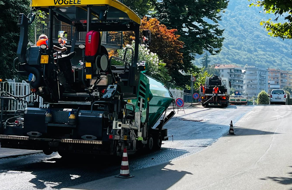 Omegna, ripartono i lavori di asfltatura