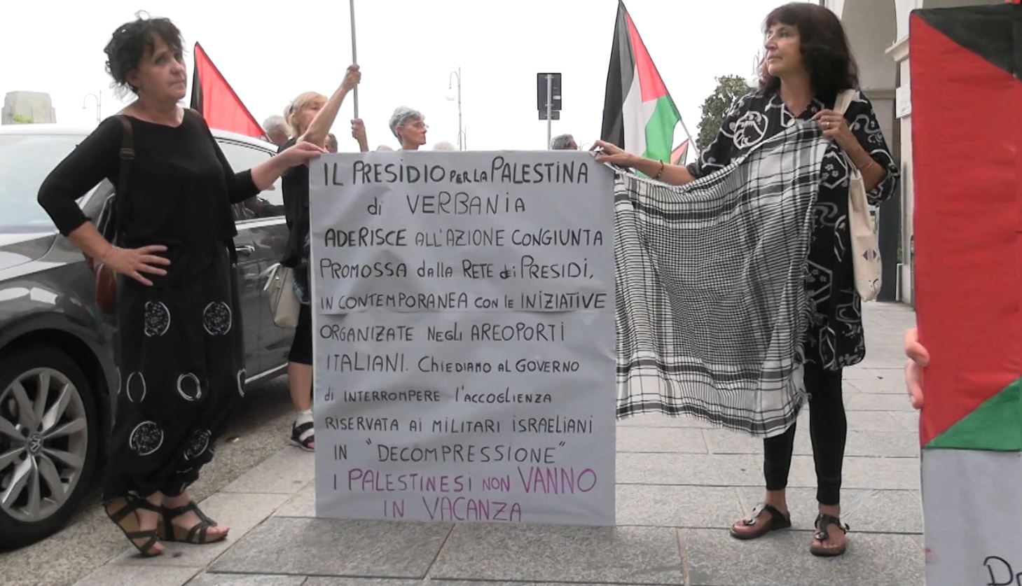 Flash Mob del Presidio Permanente per la Palestina oggi a Verbania