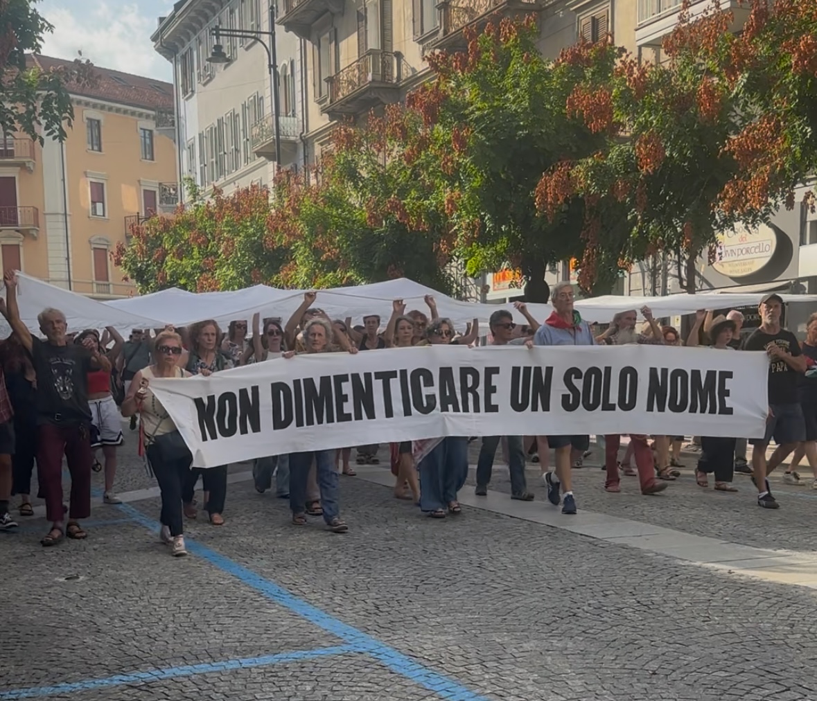 Il Sudario di Gaza attraversa Domodossola: 18.457 nomi per non dimenticare