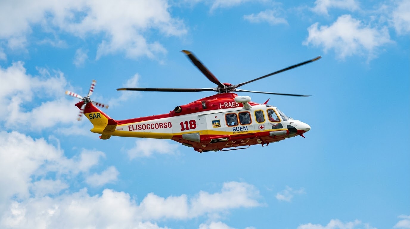 Cade con un ultraleggero, il velivolo ha preso fuoco, grave 70enne