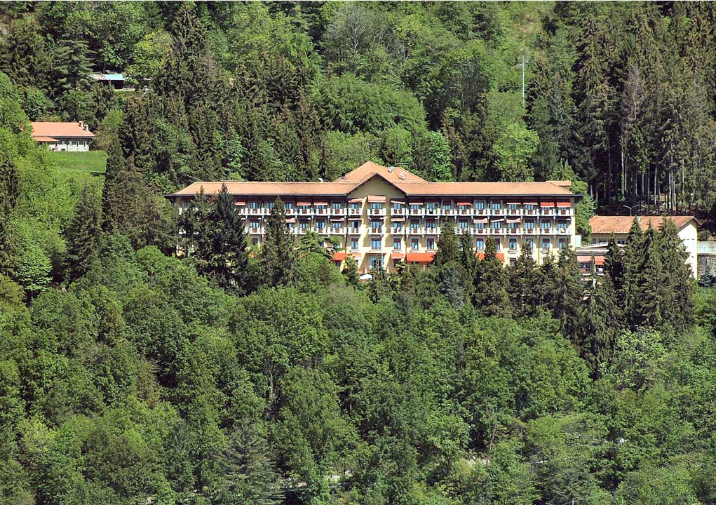 Venerdì 09 ottobre presidio all'Eremo di Miazzina organizzato dai sindacati