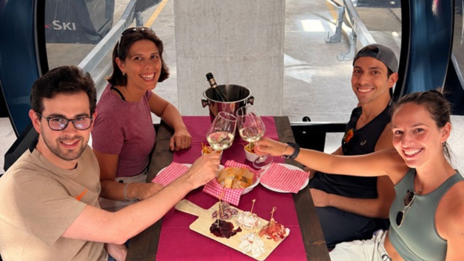 A San Domenico di Varzo arriva “L’Aperitivo in Gondola”: vino e prodotti ossolani sospesi sulle Alpi