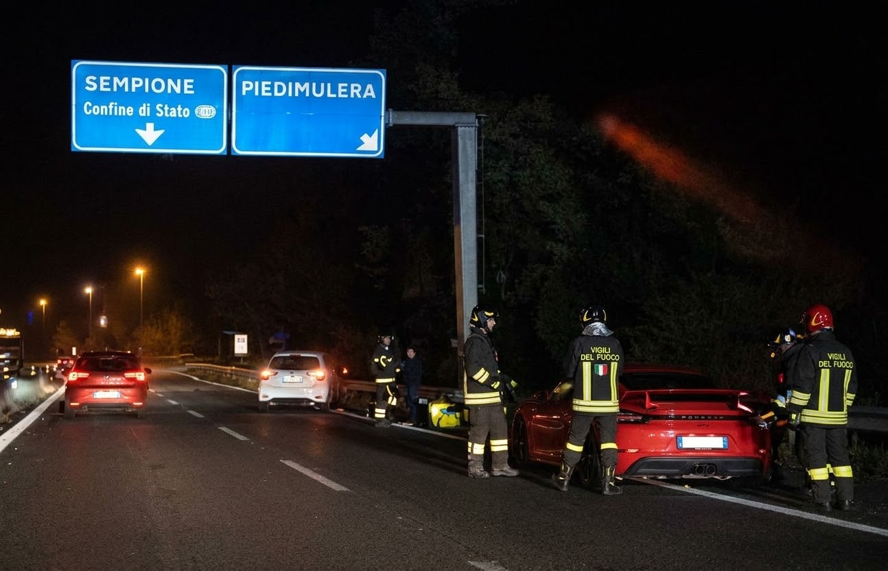 Incidente in superstrada, coinvolte una Porsche e una Kia
