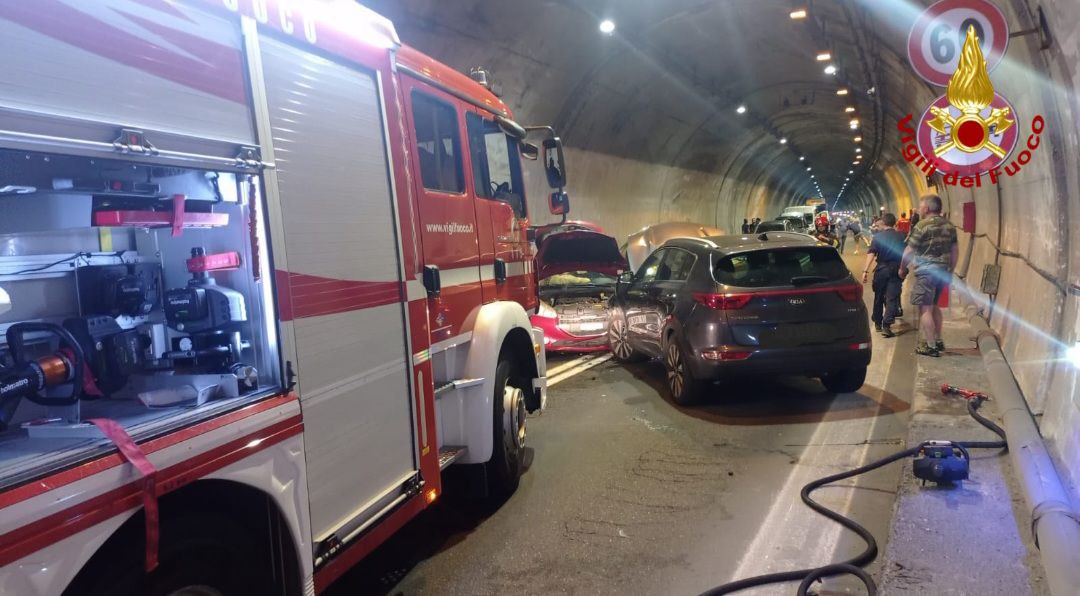 Incidente all'interno della galleria Montecrevola - VCO Azzurra TV